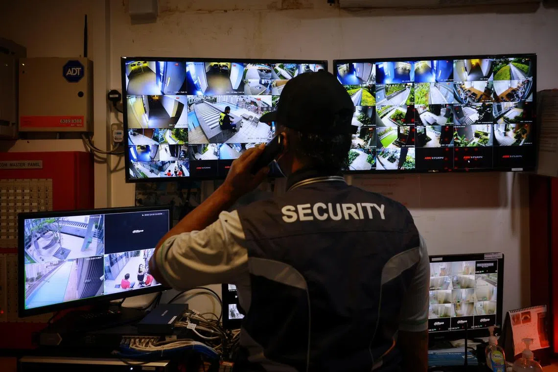 ST20221222_202288370351/wksecurity22/Wei Kai/Jason Quah

A security officer viewing CCTV cameras at Alex Residences condominium on Dec 22, 2022.
//
Findings from the fourth wave of a longitudinal survey by the Union of Security Employees (USE) and the University of Social Sciences Singapore highlights the potential for transforming the jobs of security officers to lead towards better work prospects and wages. The survey was conducted from April to July 2022 comprising responses from 1,002 SOs.