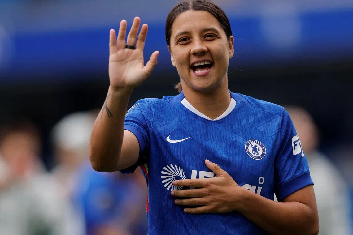 FILE PHOTO: Soccer Football - Women's Super League - Chelsea v Manchester United - Stamford Bridge, London, Britain - May 16, 2026 Chelsea's Sam Kerr applauds fans after her last match for Chelsea Action Images via Reuters/Andrew Couldridge/File Photo