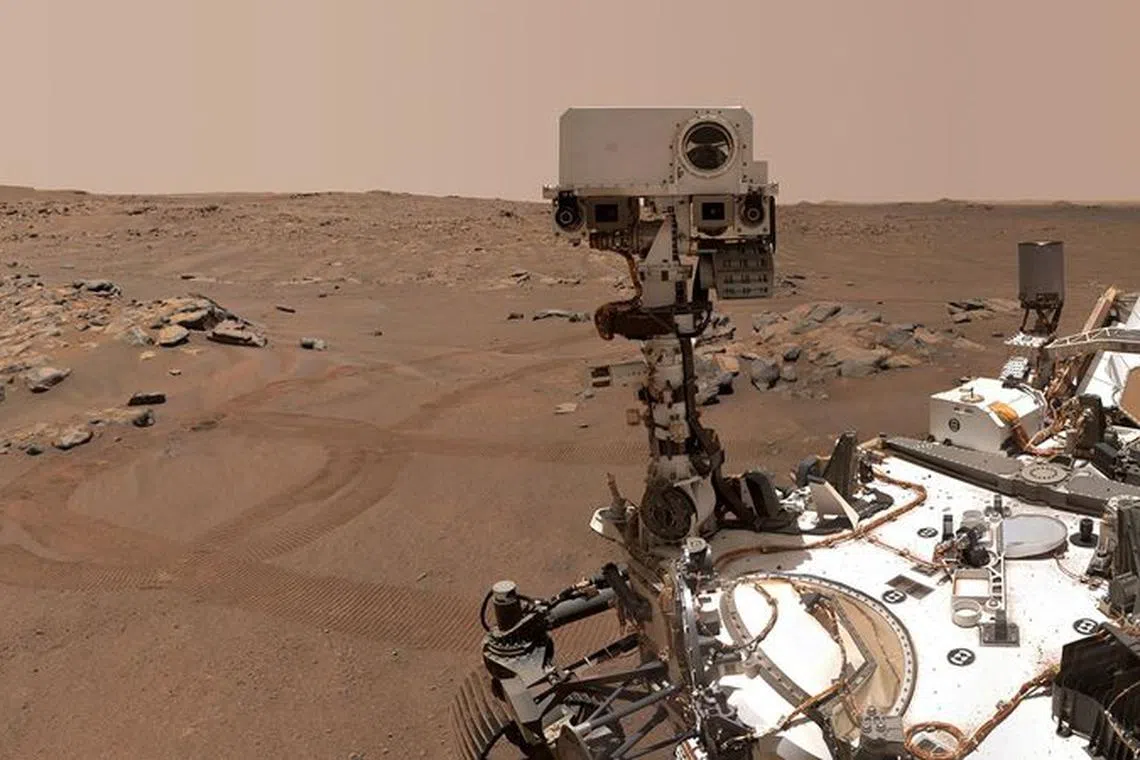 Nasa’s Perseverance Mars rover in a "selfie" that it took over a rock nicknamed "Rochette". 