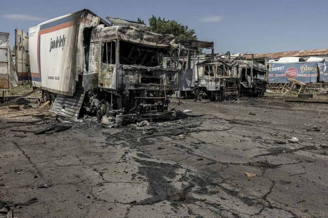 Fighting has been taking place in Zaporizhzhia for months. On Thursday, this industrial compound was hit by a Russian Iskander missile. 