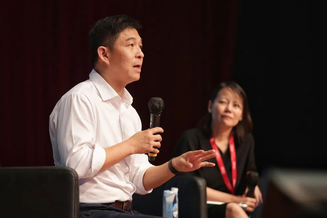 ST20230411_202357126083: Gin Tay / smvolunteer11/ Shermaine Ang Jia Ning/ 

Moderator Ms Teresa Mok Director, People Advisory Services, Ernst & Young; in conversation with Tan Chuan-Jin (right) Speaker of the Parliament of Singapore;  during the Singapore Volunteer Management Conference 2023 at SIM Performing Arts Theatre on Apr 11, 2023.