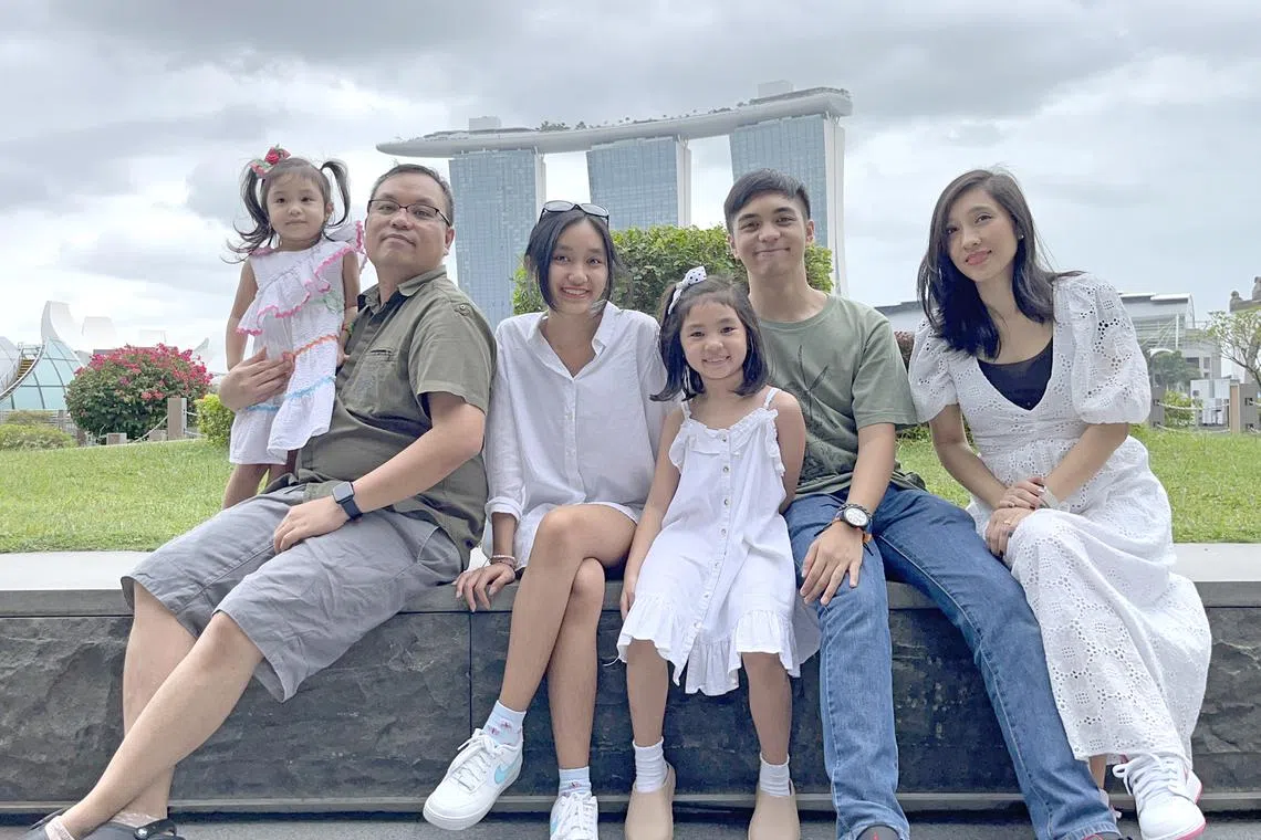 Zoe Gabriel (third from left) with (from left) her sister Zen, father Donny, sister Zya, brother Ziv and mother Gretchen.