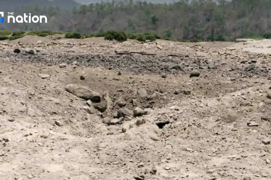 One bomb was reported to have crossed into Thailand, landing near the Salween River in the Ban Mae Sam Laep area, causing panic among residents.