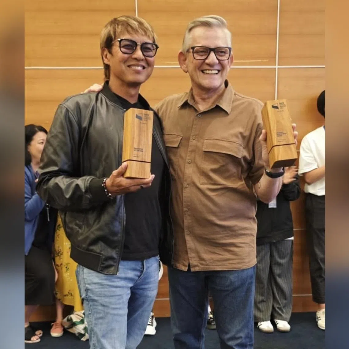 At SPH Media’s annual English, Malay and Tamil Media (EMTM) Group awards ceremony, The Flying Dutchman (right) received the Lifetime Achievement Award, while Glenn Ong won Presenter of the Year.
