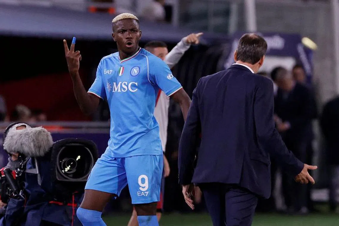 FILE PHOTO: Soccer Football - Serie A - Bologna v Napoli - Stadio Renato Dall'Ara, Bologna, Italy - September 24, 2023 Napoli's Victor Osimhen remonstrates with coach Rudi Garcia after being substituted REUTERS/Ciro De Luca/File Photo