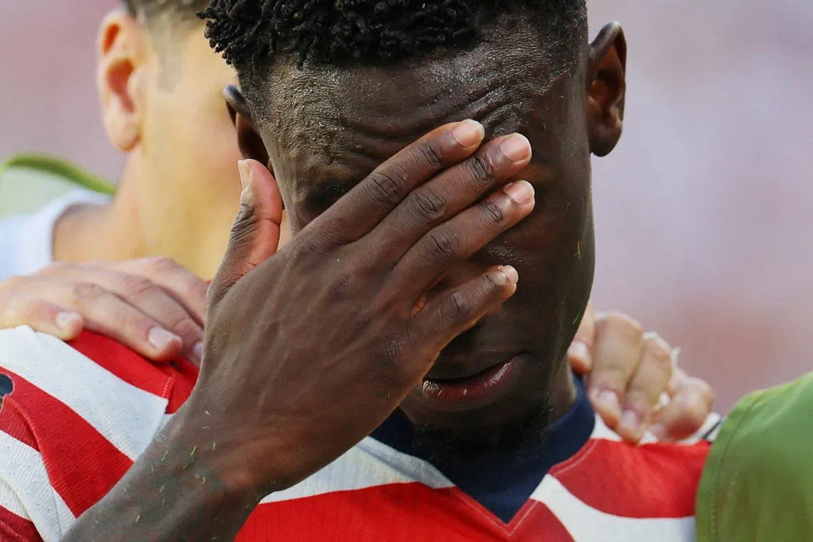 Soccer Football - FIFA World Cup 2026 - Round of 32 - United States v Bosnia and Herzegovina - San Francisco Bay Area Stadium, Santa Clara, California, U.S. - July 1, 2026 Folarin Balogun of the U.S. reacts after receiving a red card REUTERS/Carlos Barria