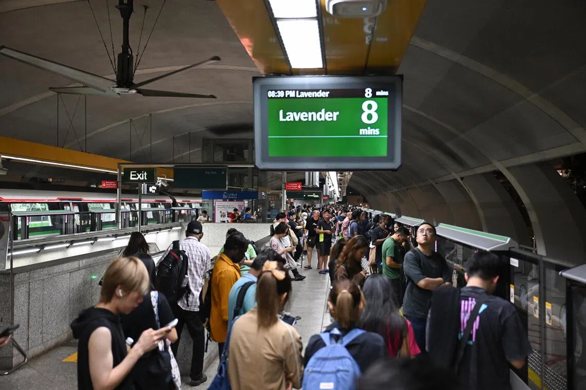 East-West Line delay on Dec 2 goes unreported on SMRT’s social media; passengers left confused