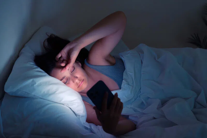 The impact of blue light on sleep is still unclear given the current state of research.