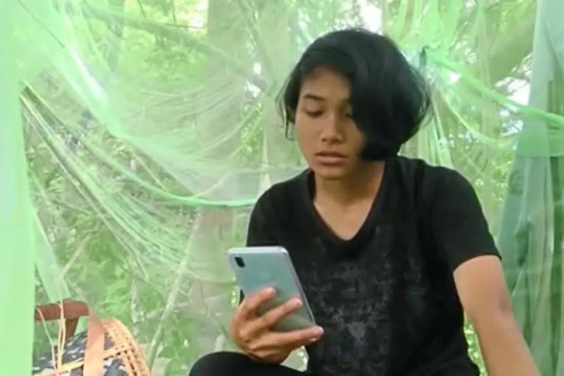 While people still brand her the “treetop girl”, Ms Veveonah has since put her treetop video days behind her. 