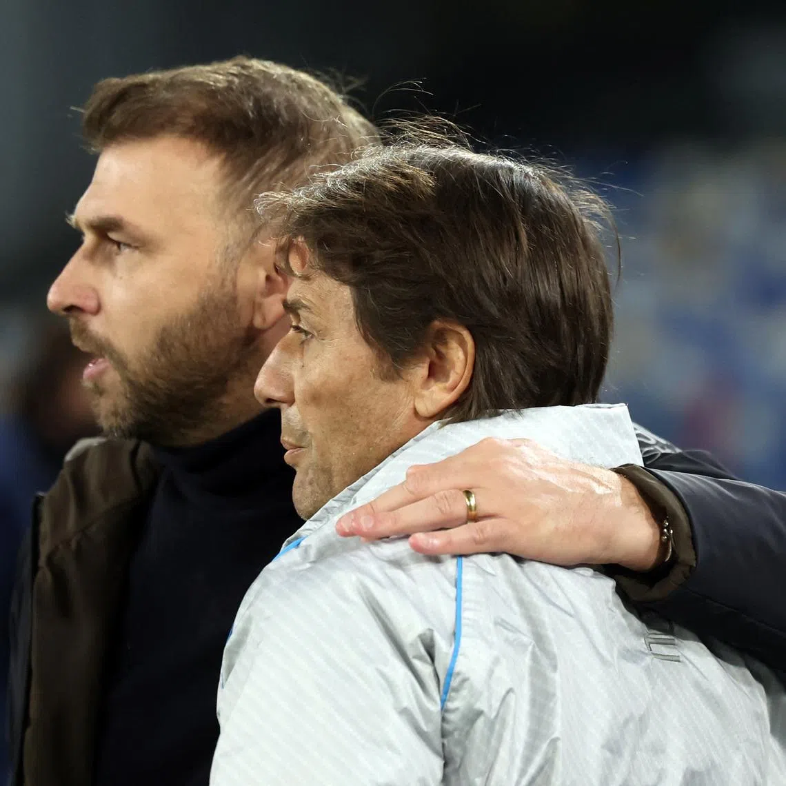 Soccer Football - Serie A - Napoli v Hellas Verona - Stadio Diego Armando Maradona, Naples, Italy - January 7, 2026 Napoli coach Antonio Conte and Hellas Verona head coach Paolo Zanetti before the match REUTERS/Ciro De Luca