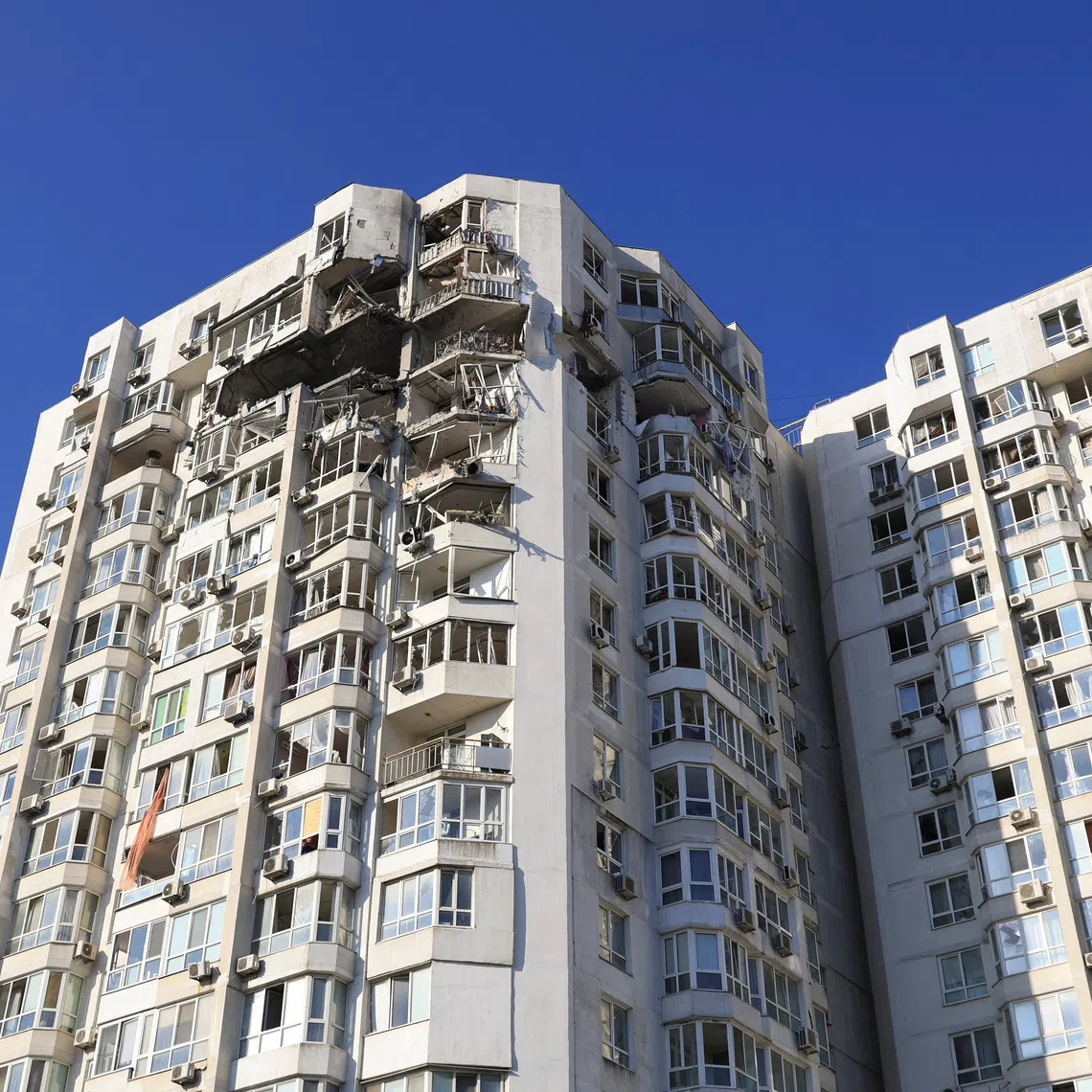An apartment building hit by a Russian drone strike, amid Russia's attack on Ukraine, in Odesa, Ukraine September 2, 2026.  REUTERS/Nina Liashonok