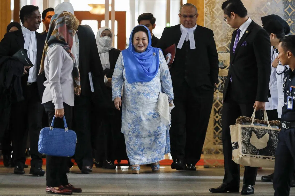 The plaintiffs claimed that Rosmah Mansor had used the funds from the companies to purchase luxury items.
