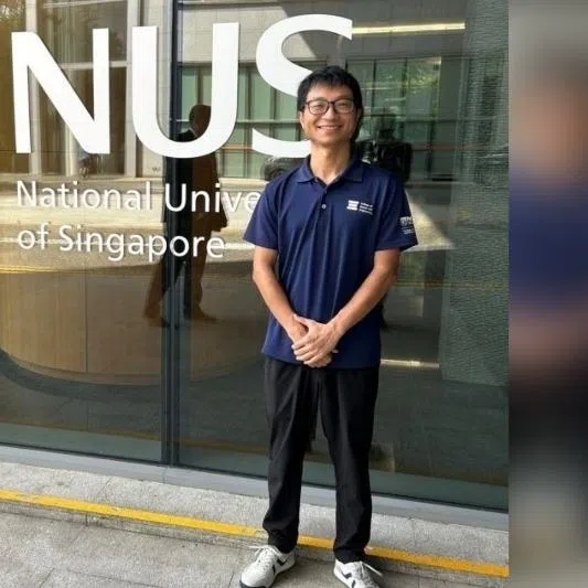NUS assistant professor He Xiaogang has become the first winner of the inaugural Global Climate Research Prize for his innovative work.