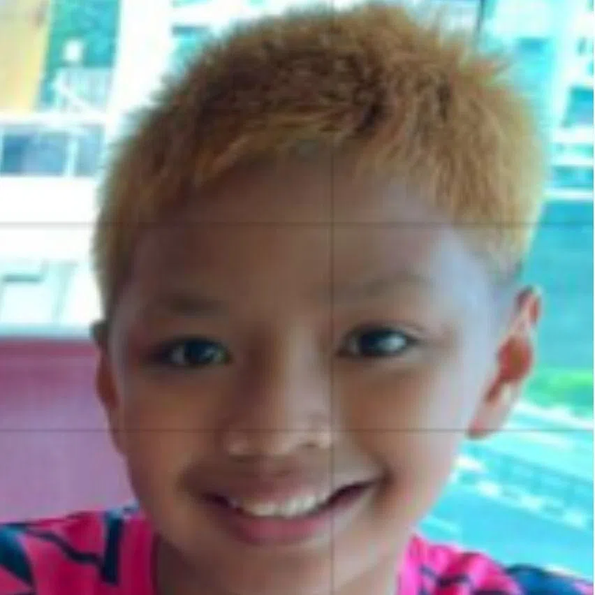 The two brothers were last spotted wearing a black and yellow T-shirt separately.