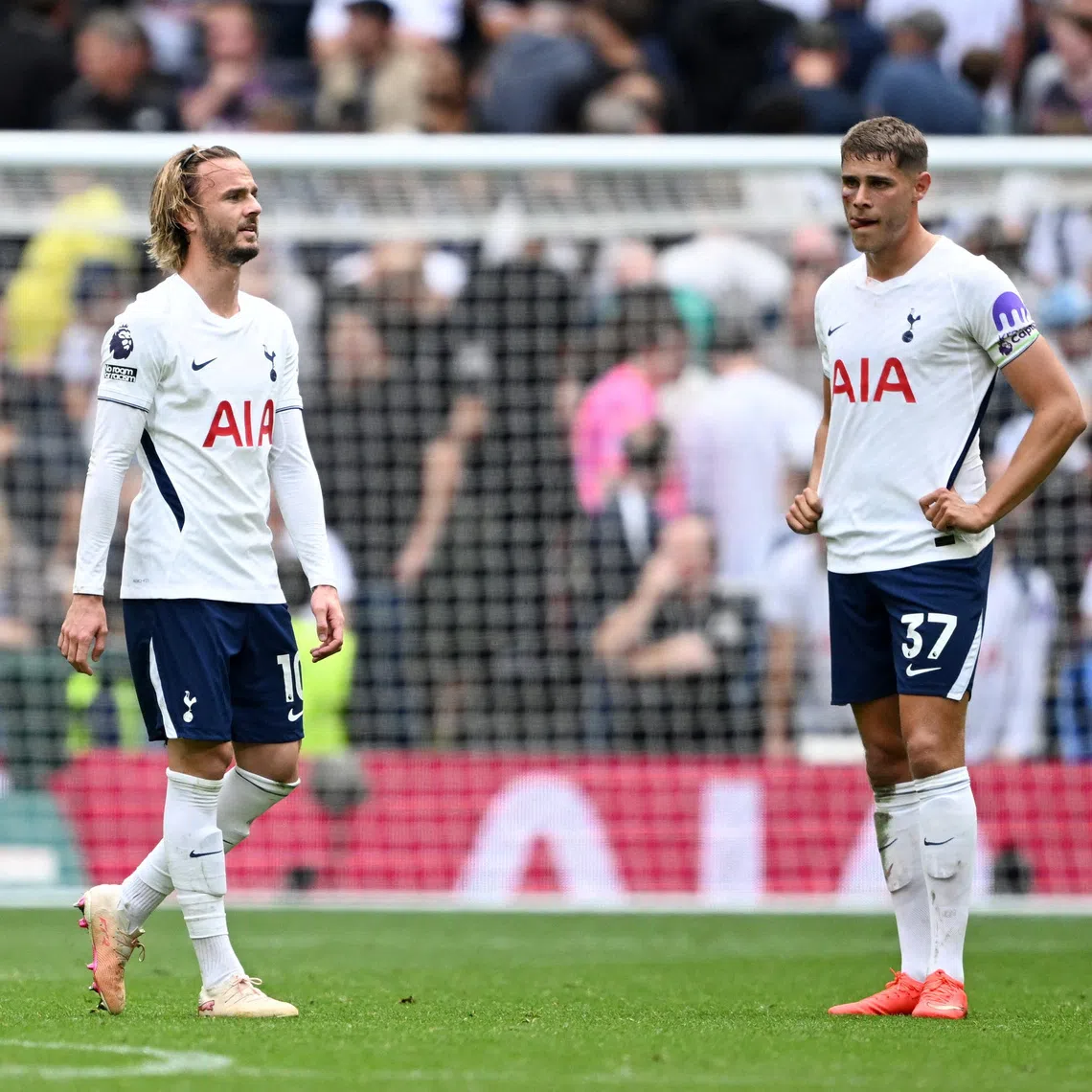 Soccer Football - Premier League - Tottenham Hotspur v Aston Villa - Tottenham Hotspur Stadium, London, Britain - September 19, 2026 Tottenham Hotspur's James Maddison and Micky van de Ven look dejected after Aston Villa's Emiliano Buendia scores their third goal REUTERS/Dylan Martinez