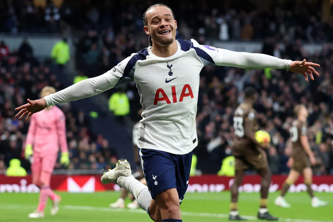 Soccer Football - Premier League - Tottenham Hotspur v Brentford - Tottenham Hotspur Stadium, London, Britain - December 6, 2025 Tottenham Hotspur's Xavi Simons celebrates scoring their second goal REUTERS/Hannah Mckay