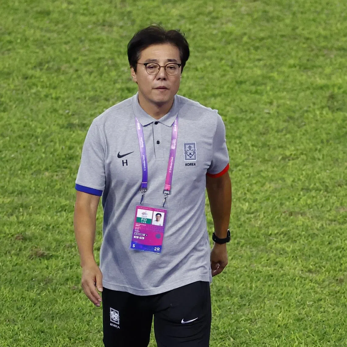 FILE PHOTO: Asian Games - Hangzhou 2022 - Soccer - China vs South Korea - Quarterfinal - Huanglong Sports Centre Stadium, Hangzhou, China - October 1, 2023 South Korea's head coach Hwang Sun-hong after the match REUTERS/Kim Kyung-Hoon/File Photo