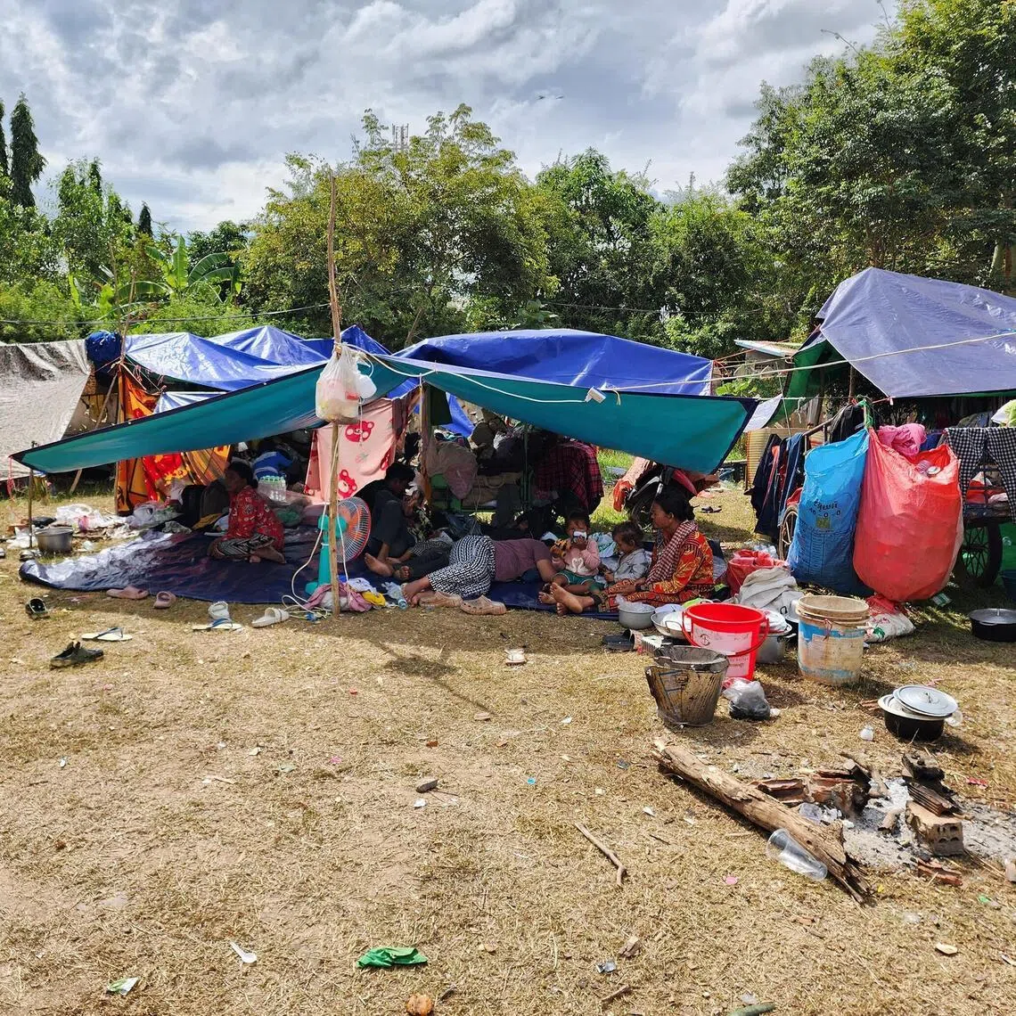 Thousands of Cambodians became displaced during the border conflict between Thailand and Cambodia in December 2025.