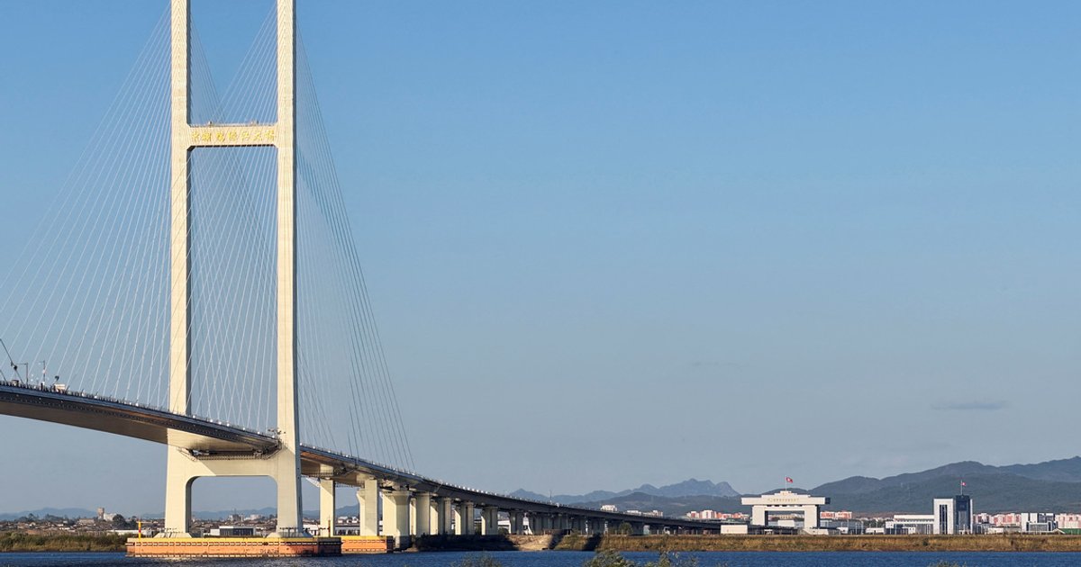 China-North Korea bridge to open on October 15