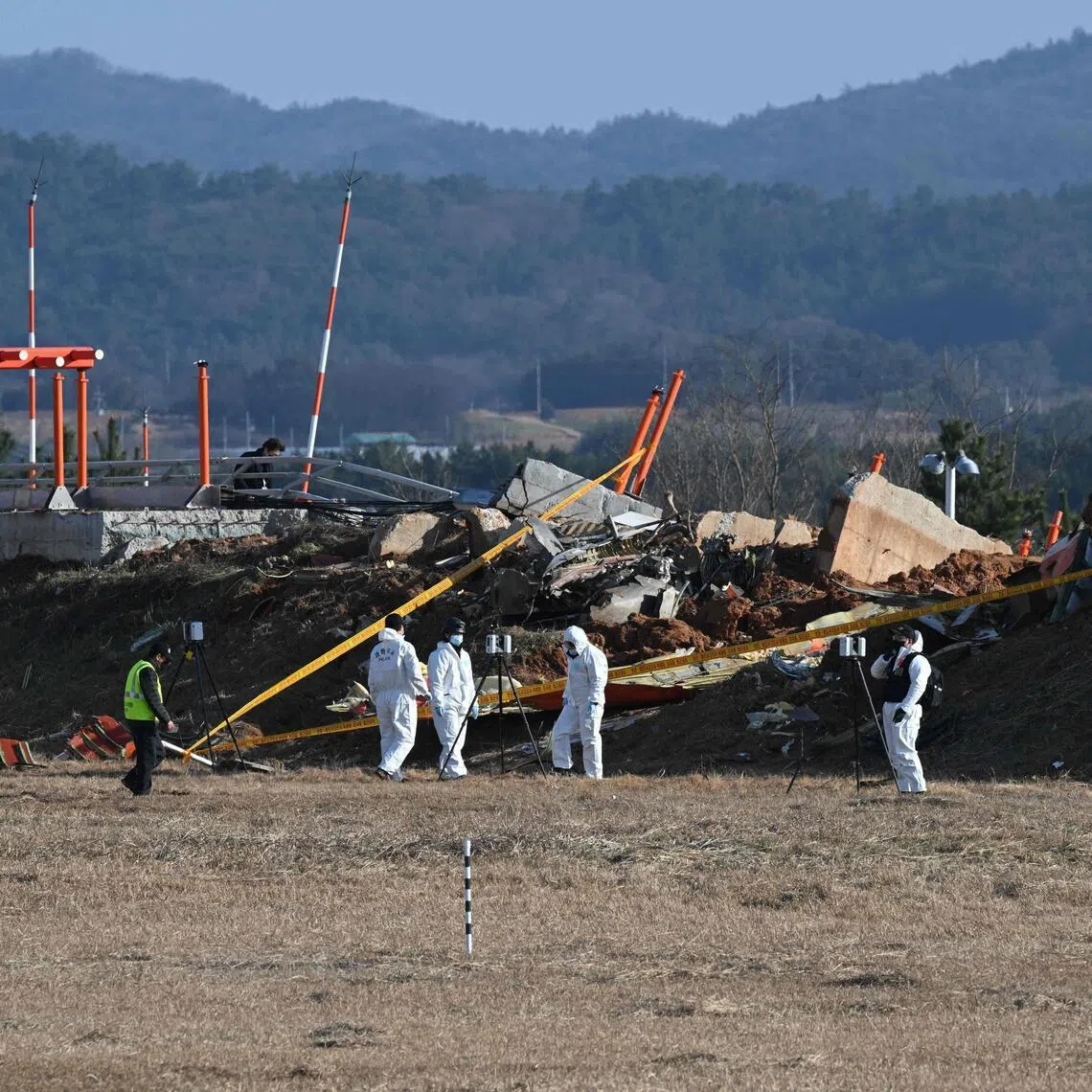 The Board of Audit and Inspection said in a report that the concrete structure had been built by the transport ministry as it “sought to reduce costs”.