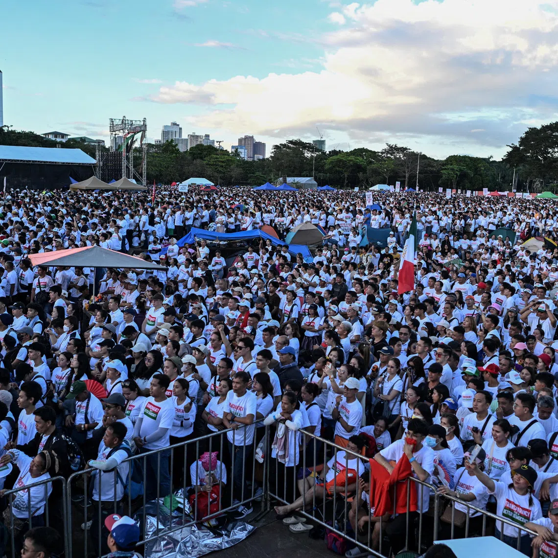 Members of the religious group Iglesia ni Cristo (Church of Christ) attend the first of a three-day anti-corruption protest at the Quirino Grandstand, Manila, Philippines, November 16, 2025. REUTERS/Noel Celis