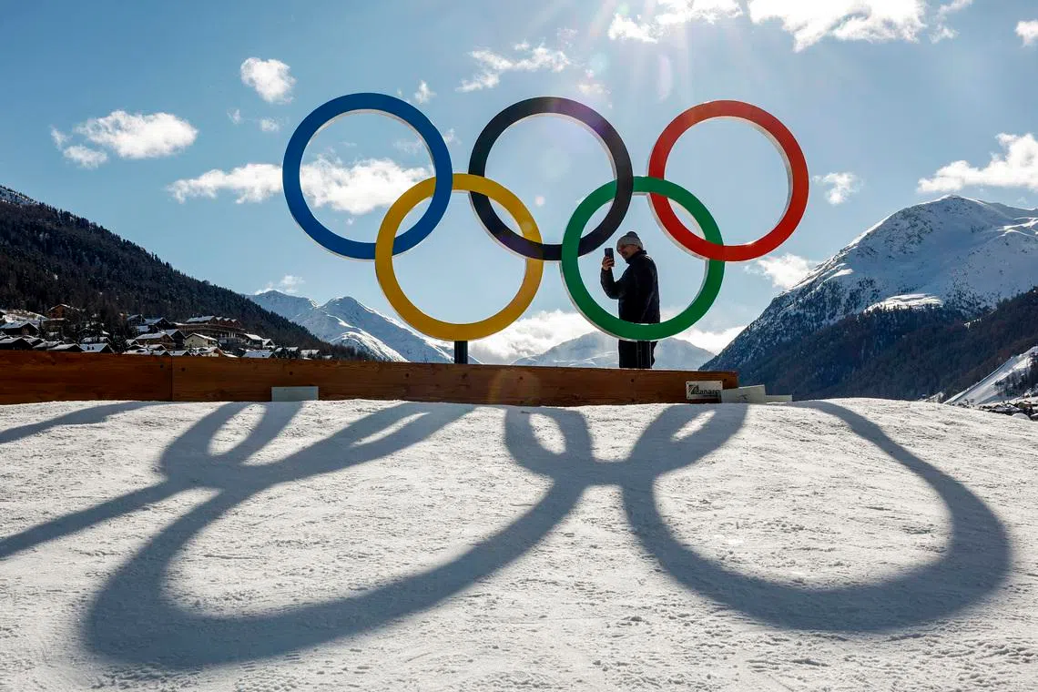 Milano Cortina 2026 Winter Olympics - Preview - Livigno, Italy - February 2, 2026 General view of the Olympic rings ahead of the Milano Cortina 2026 Winter Olympics REUTERS/Marko Djurica