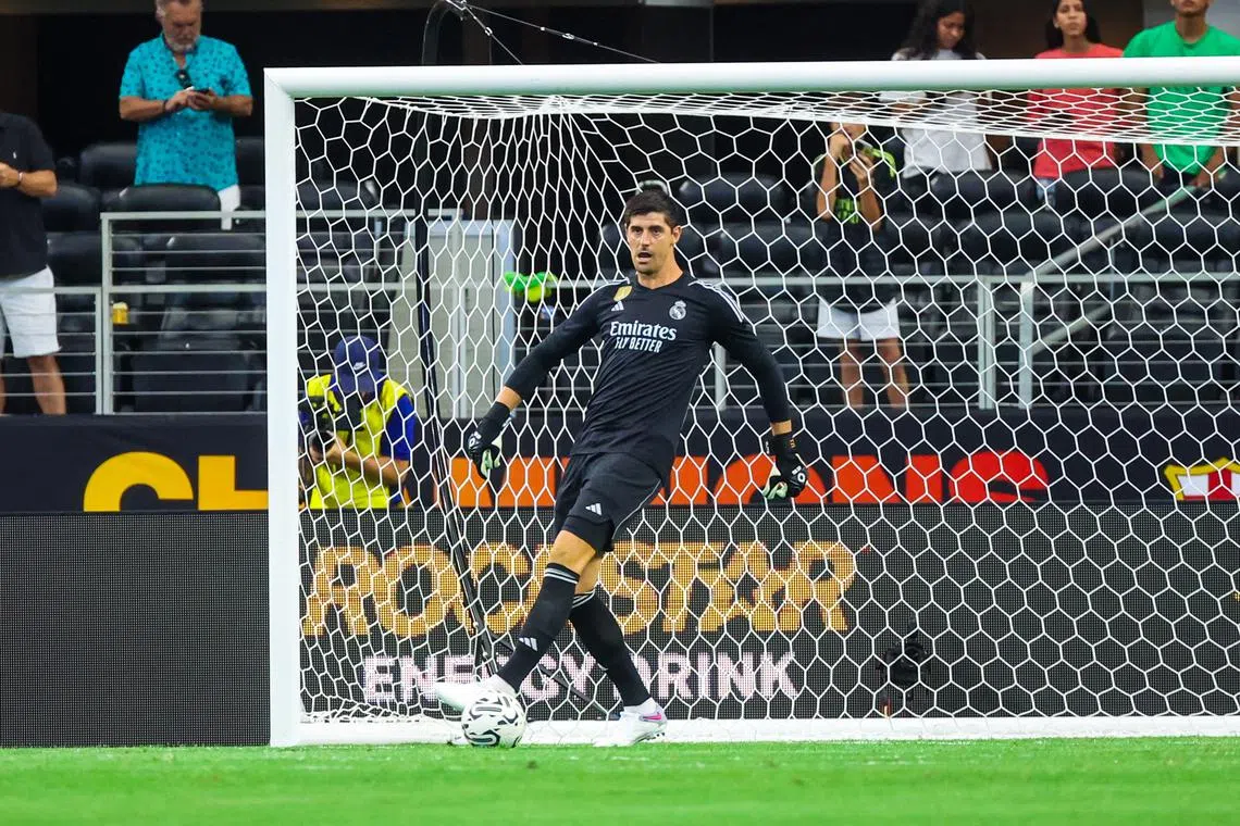 FILE PHOTO: Jul 29, 2023; Arlington, Texas, USA;  Real Madrid goalkeeper Thibaut Courtois (1) plays teh ball during the first half against FC Barcelona at AT&T Stadium. Mandatory Credit: Kevin Jairaj-USA TODAY Sports/File Photo