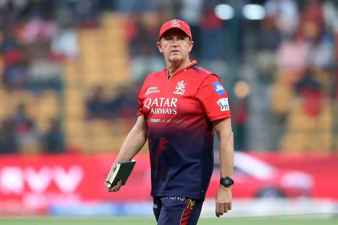 Cricket - Indian Premier League - IPL - Royal Challengers Bengaluru v Delhi Capitals - M.Chinnaswamy Stadium, Bengaluru, India - April 10, 2025 Royal Challengers Bengaluru head coach Andy Flower during the warm-up before the match REUTERS/Stringer