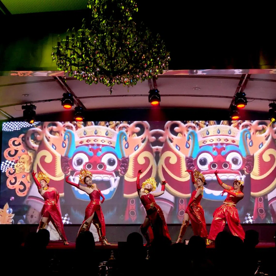 A visiting Chinese arts troupe performing the Indonesian folk song Rasa Sayange at the LSPR Institute of Communication and Business in Jakarta on June 23.
