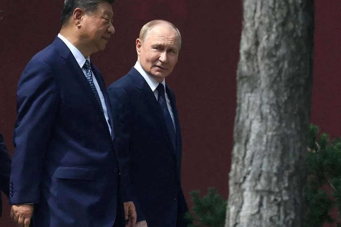 Russian President Vladimir Putin (right) said he was “confident” he and Chinese president Xi Jinping would “do everything possible to deepen the Russia-China partnership”.