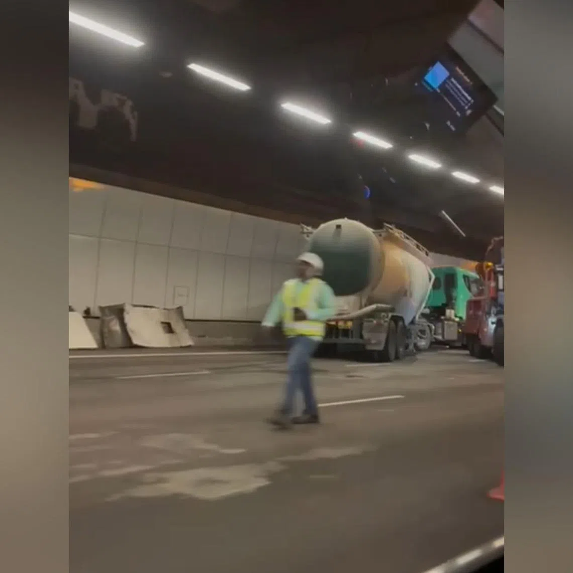 The Singapore Civil Defence Force (SCDF) and the police were alerted to the accident on MCE towards KPE (Kallang-Paya Lebar Expressway), near the ECP (East Coast Parkway) exit.