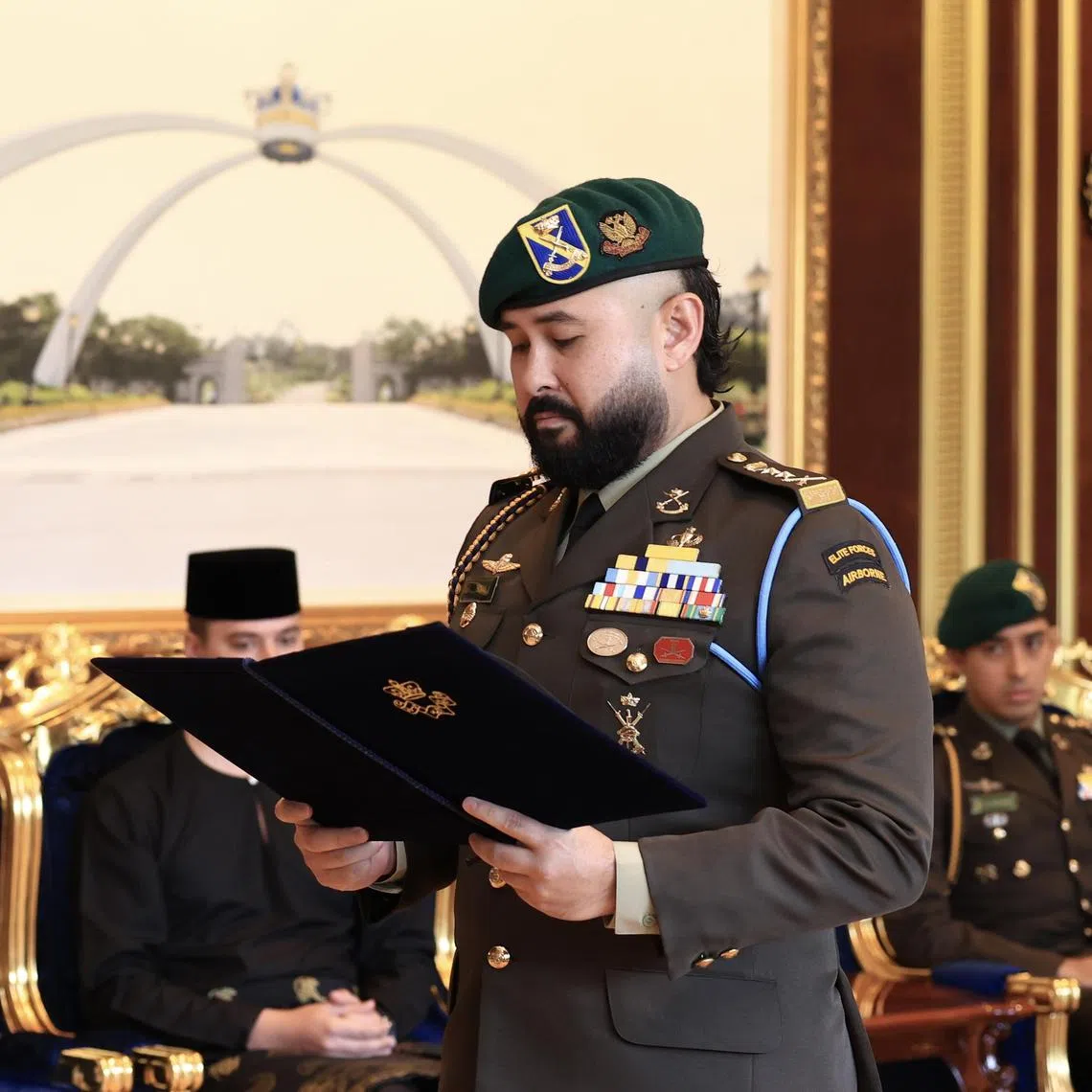 fdtmj28// JOHOR BAHRU, 28 Jan -- Tunku Mahkota Johor Tunku Ismail Sultan Ibrahim reading the certificate of appointment as the Acting Sultan of Johor in the Inauguration Ceremony of the Acting Sultan of Johor at Istana Bukit Serene today.
