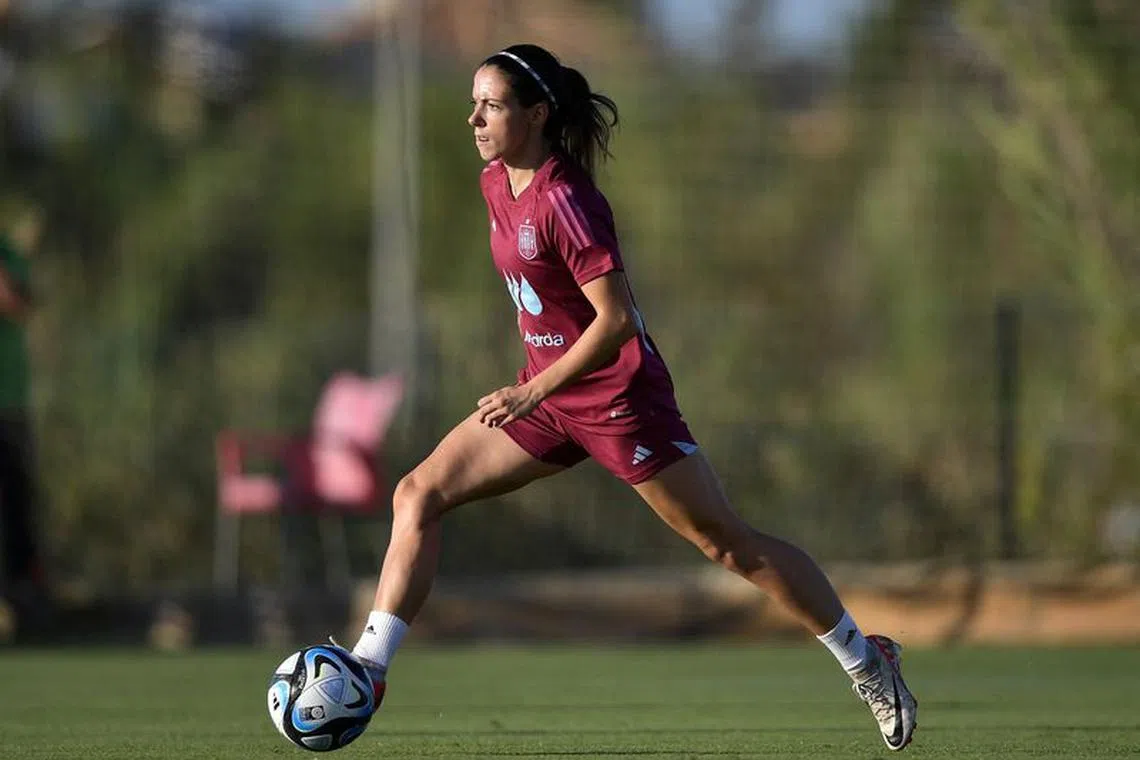 FILE PHOTO: Soccer Football - Spain Women&#039;s Training - Oliva Nova Sports Center, Oliva, Spain - September 20, 2023 Spain&#039;s Aitana Bonmati during training REUTERS/Pablo Morano/File Photo