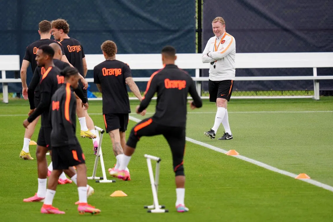 Soccer Football - FIFA World Cup 2026 - Netherlands Training - KC Current Training Facility, Kansas City, Missouri, U.S. - June 24, 2026 Netherlands coach Ronald Koeman and his players during training IMAGN IMAGES via Reuters/Jay Biggerstaff