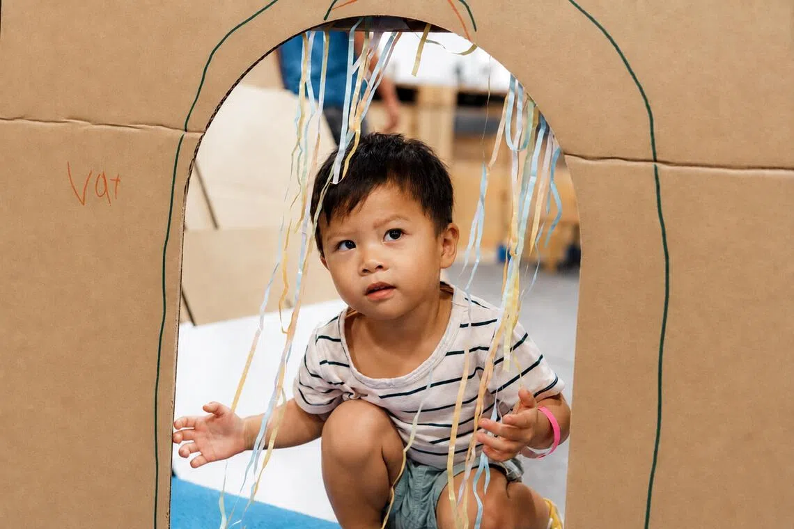 Simple, open-ended materials give kids joyful moments of discovery, creativity and connection.