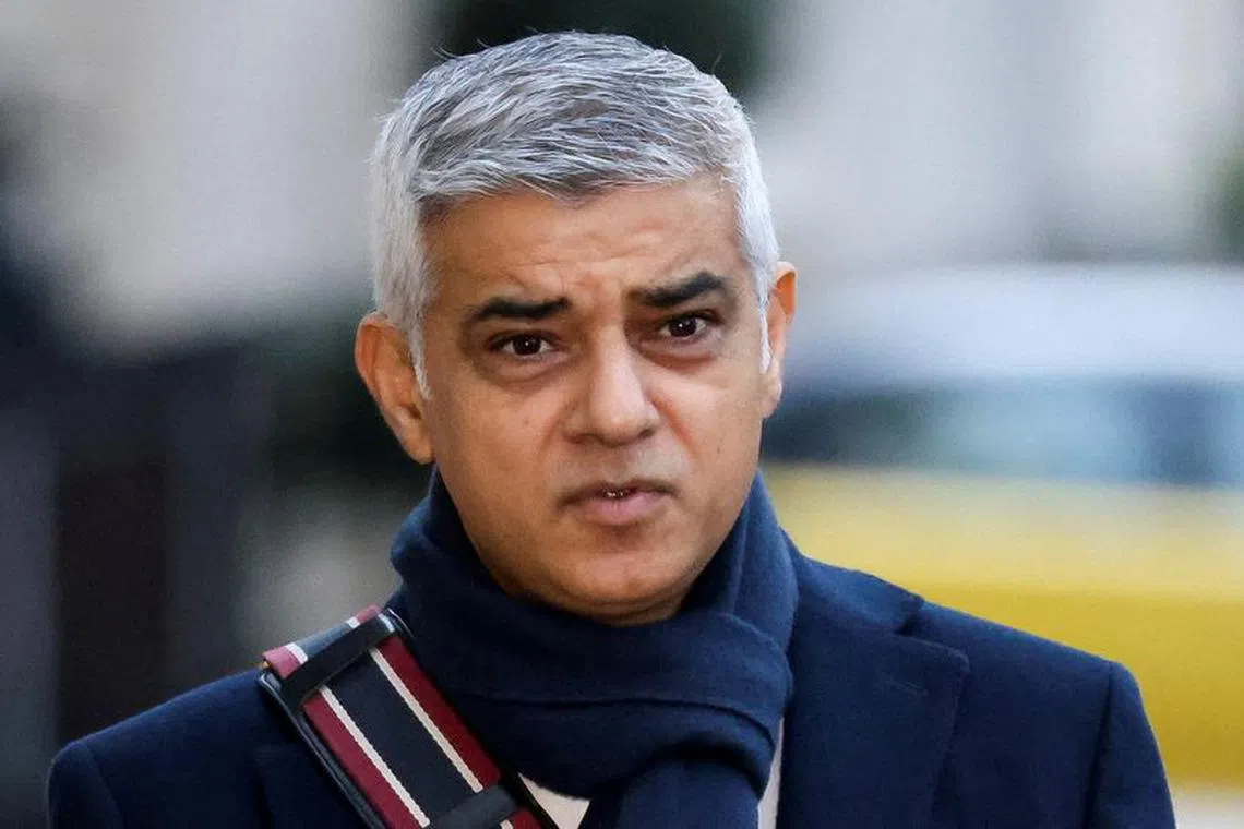 FILE PHOTO: London Mayor Sadiq Khan walks on the day he gives evidence at the COVID-19 Inquiry, in London, Britain, November 27, 2023. REUTERS/Belinda Jiao/File Photo