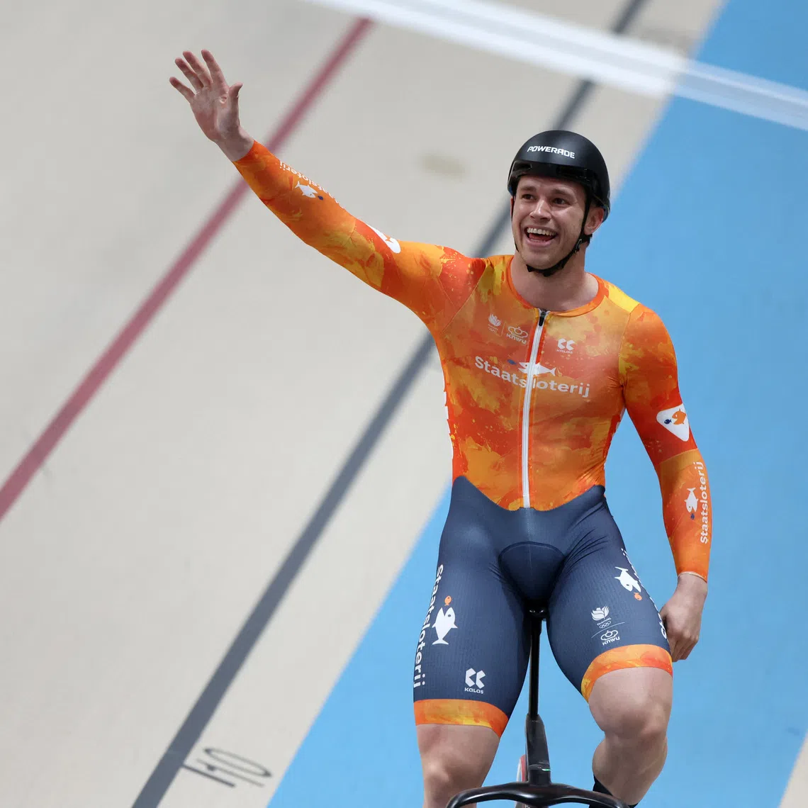 Cycling - UCI Track World Championships - Penalolen Velodrome, Santiago, Chile - October 23, 2025 Netherlands' Harrie Lavreysen celebrates after winning the men's keirin gold medal final REUTERS/Pilar Olivares