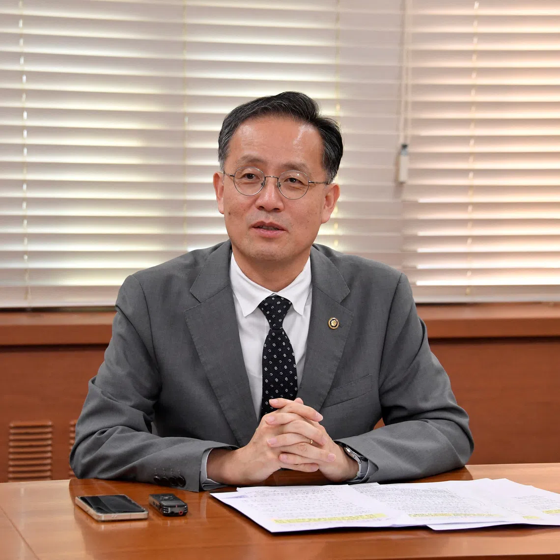 Lee Hyoung-il has been named as the new deputy prime minister and minister of economy and finance.