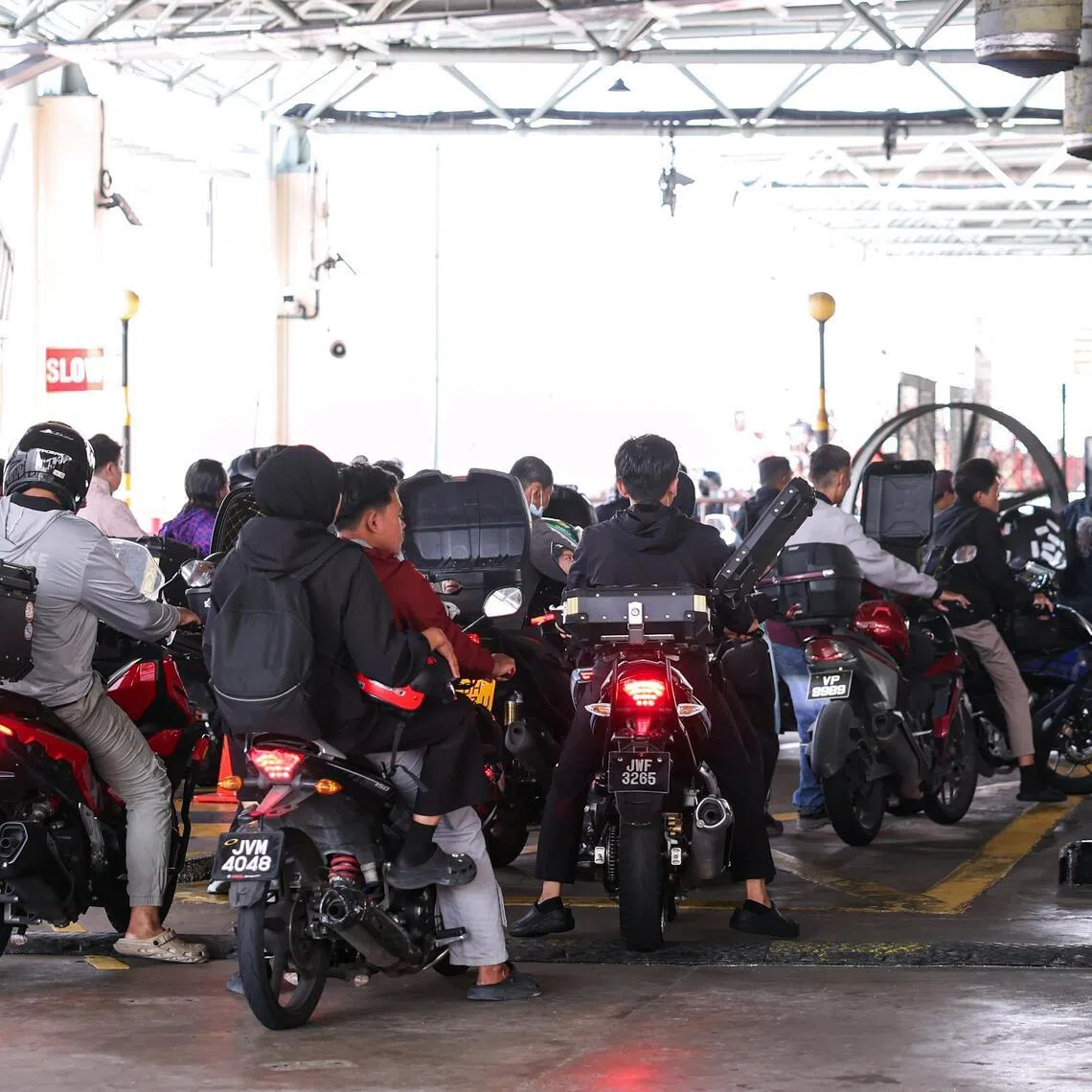 ICA said that heavy traffic is expected at Singapore’s land checkpoints during the upcoming Labour Day long weekend, from April 30 to May 3.