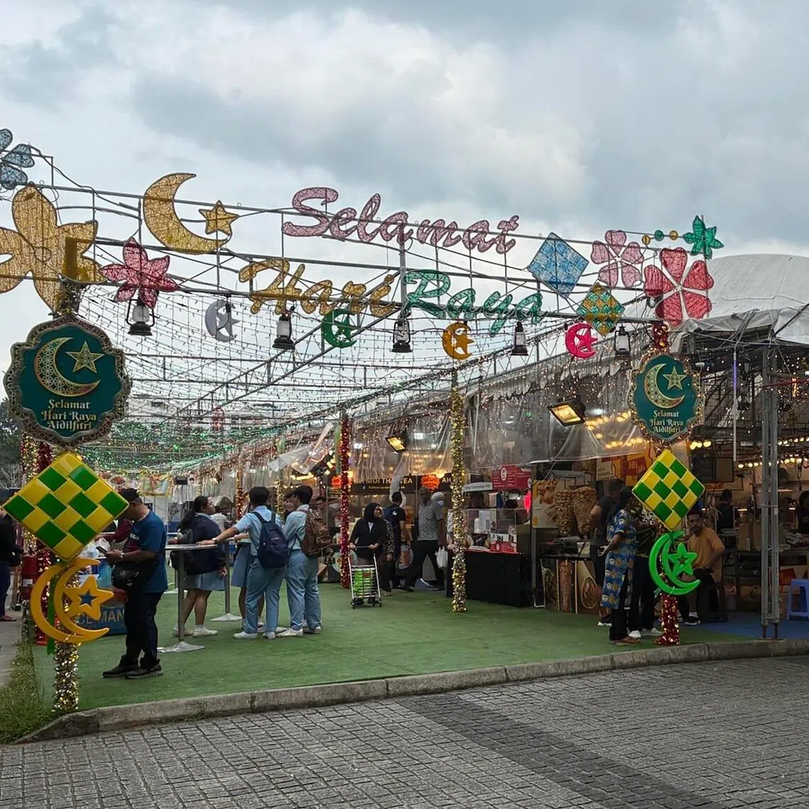 cyeramadan - Entrance to the Bazaria Marsiling Ramadan Bazaar near Woodlands MRT

CREDIT: CHOO YING ERN