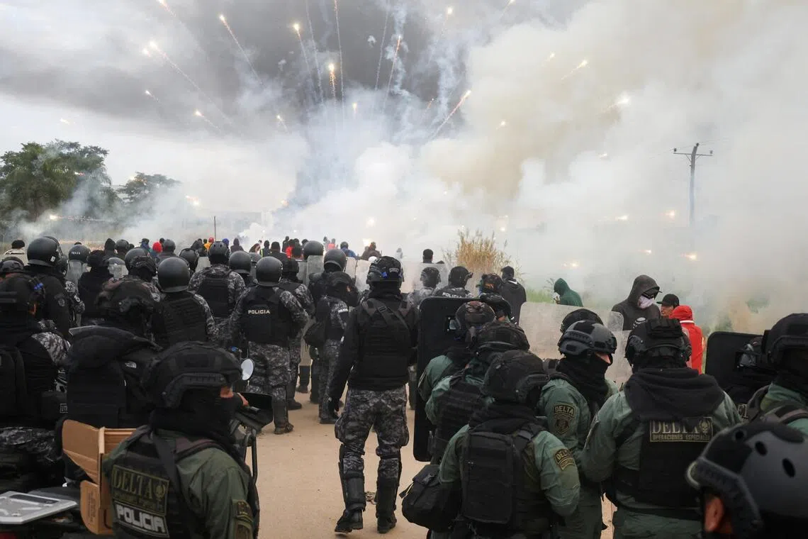 Bolivian Congress gives Paz power to use troops against crip