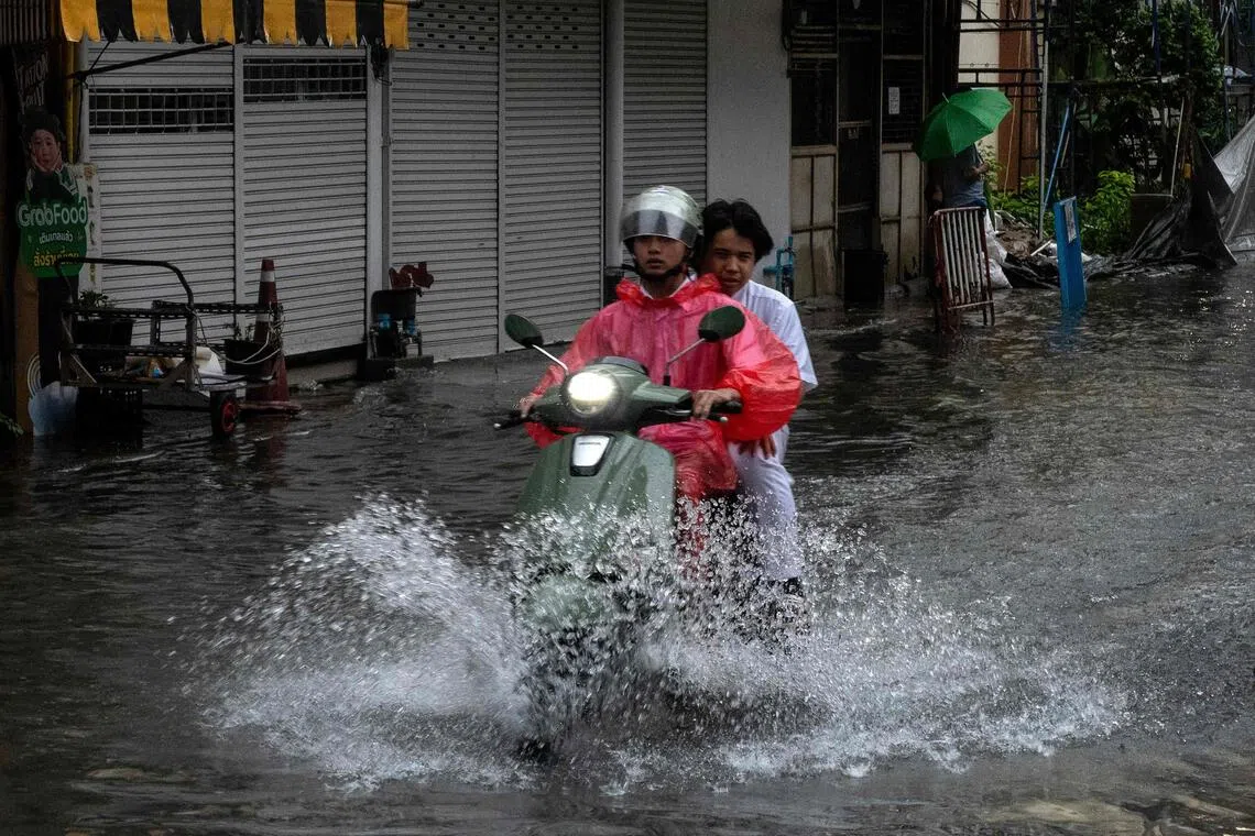 Bangkok prepares flood disaster declaration for all 50 districts