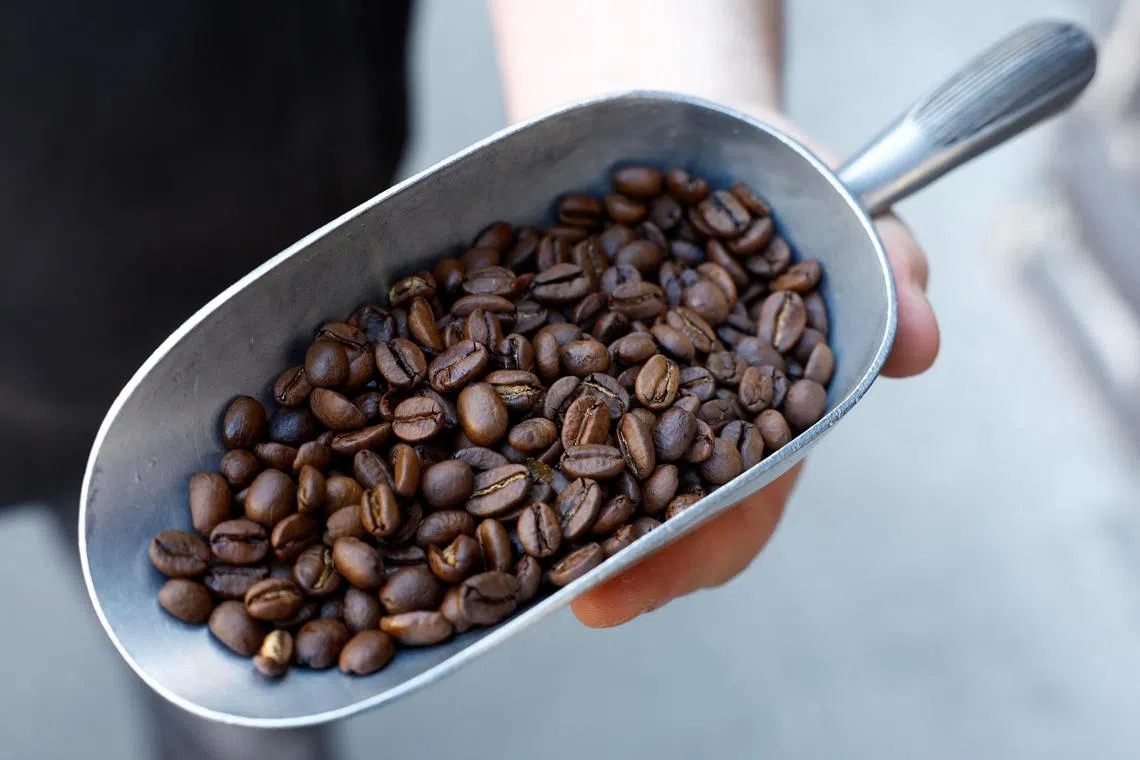  Arabica coffee topped US$4 per pound for the first time, as concerns over tight global supplies fuel a dizzying rally that’s doubled prices over the past year. 