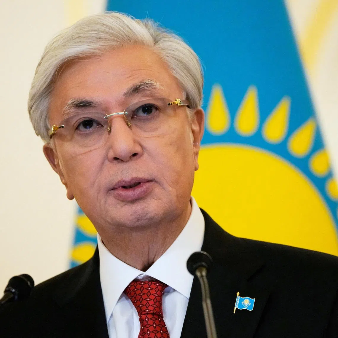 FILE PHOTO: Kazakh President Kassym-Jomart Tokayev addresses participants of the 21st Russia–Kazakhstan Interregional Cooperation Forum via a video link during a meeting with Russian President Vladimir Putin at the Kremlin in Moscow, Russia, November 12, 2025. Alexander Zemlianichenko/Pool via REUTERS/ File Photo