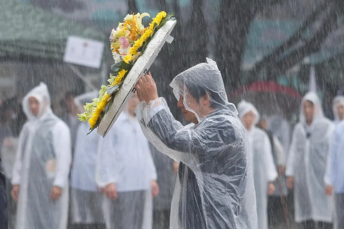 Taiwan President Lai Ching-te laid a wreath and bowed at a memorial park for the 68th anniversary of the 1958 clash with Chinese forces on Aug 23.