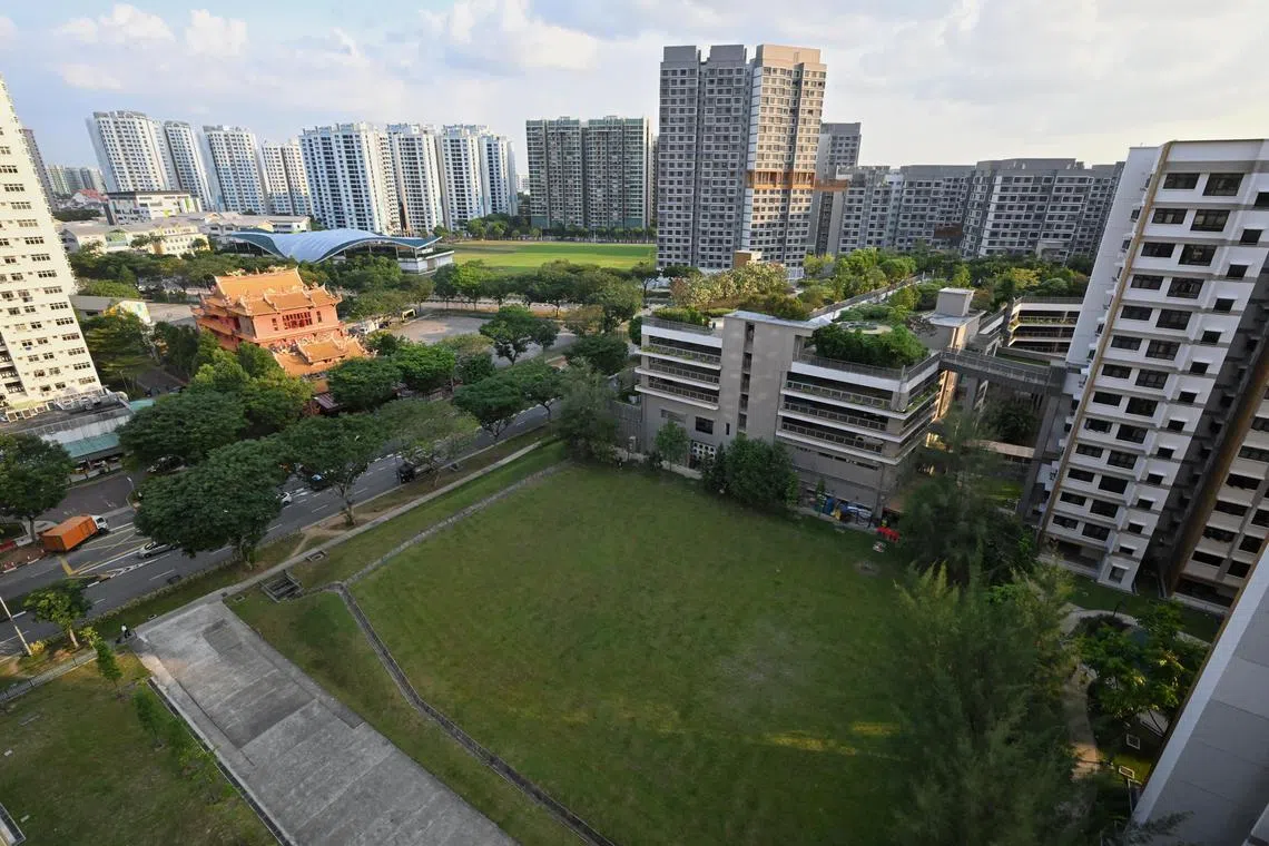 The land parcel next to Block 458C Sengkang West Avenue on Sept 14, 2023.

ST PHOTO: SHINTARO TAY