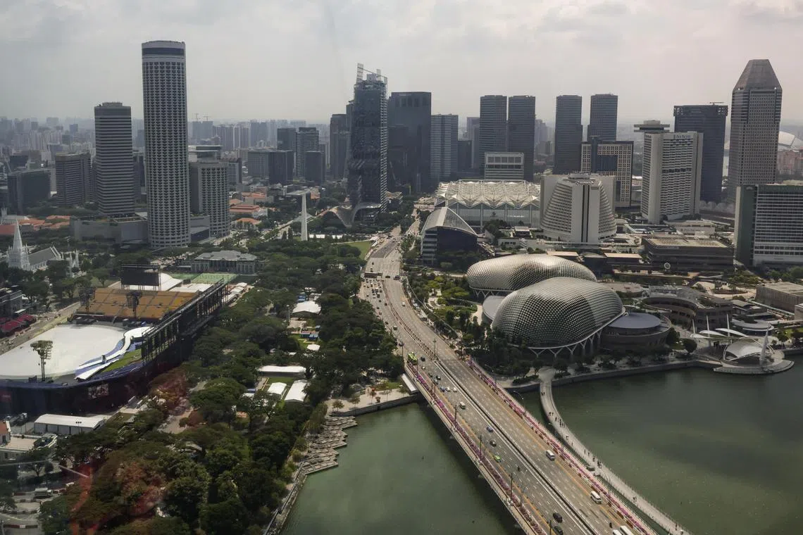  The third-quarter growth beat both the official advanced estimate of a 4.1 per cent and the upwardly revised 3 per cent expansion in the second quarter.