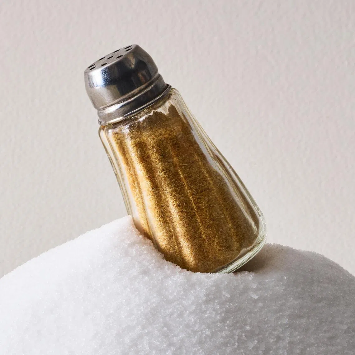 Ninety per cent of people in the US eat too much of salt. 