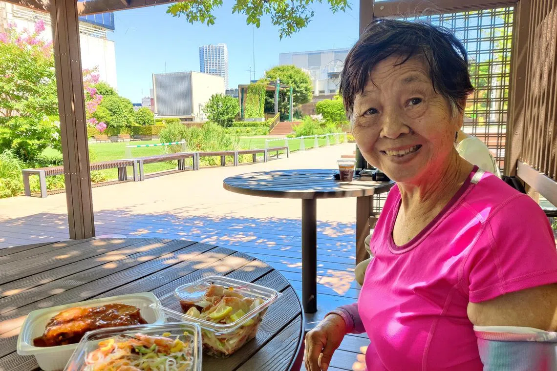 fajapan11 - Isetan Shinjuku Roof Garden.



Credit: Florence Ang