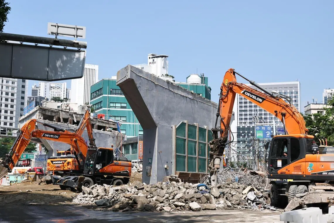 The raids came three days after part of the Seosomun overpass in western Seoul collapsed during demolition work on May 26.